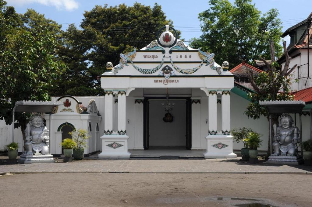 Tasik Jogja Hotel Yogyakarta Ngoại thất bức ảnh