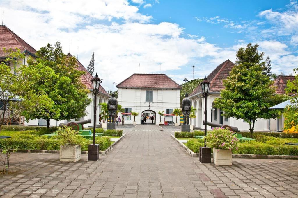 Tasik Jogja Hotel Yogyakarta Ngoại thất bức ảnh