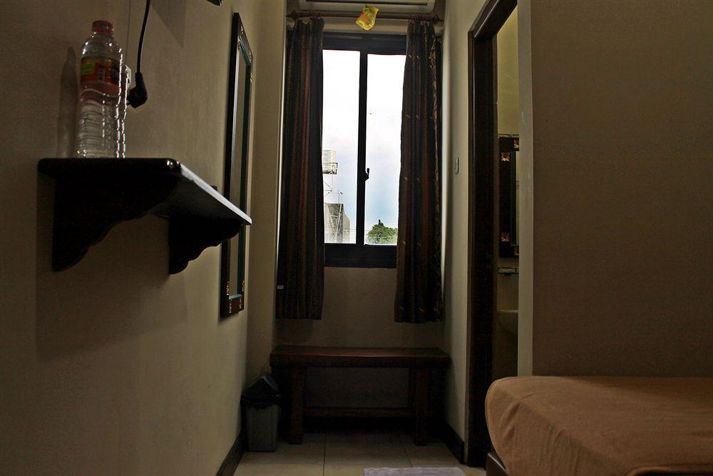 Tasik Jogja Hotel Yogyakarta Ngoại thất bức ảnh